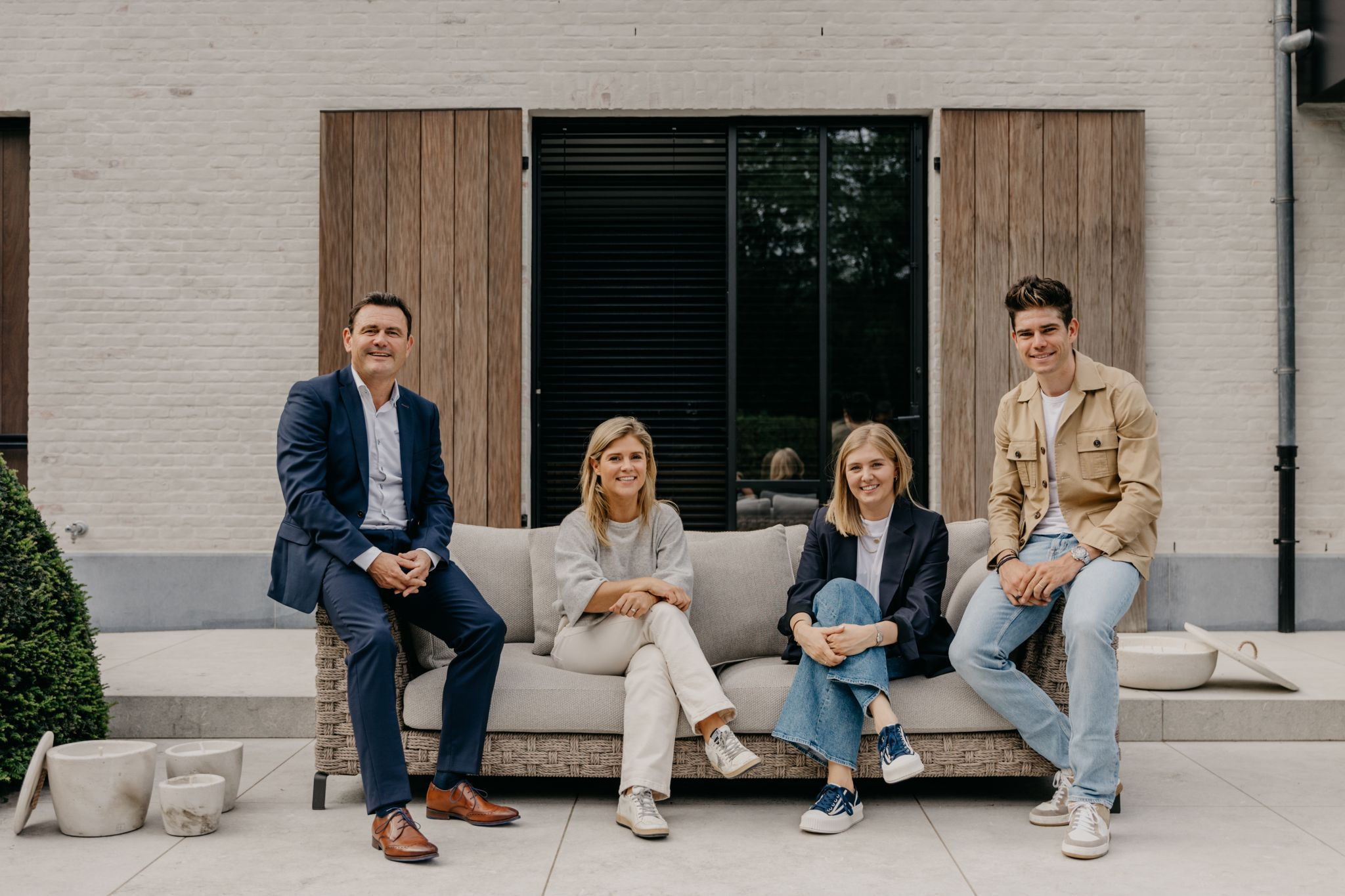 Shareholders Mon Dada